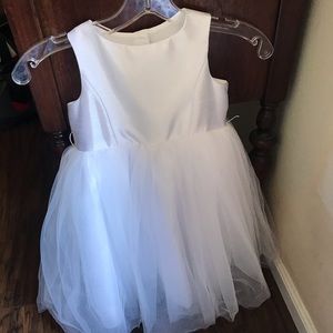 DAVIDS BRIDAL | tulle skirt flower girl dress
